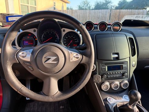 Used 2019 Nissan 370Z Coupe RWD image 15