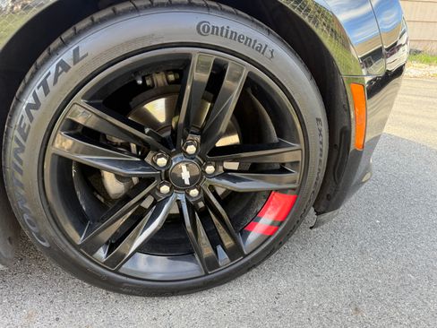 Used 2018 Chevrolet Camaro LT image 14