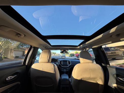 Used 2015 Jeep Cherokee Limited FWD image 13