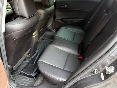 Used 2018 Acura ILX FWD image 13