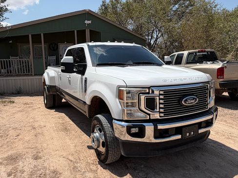 Used 2020 Ford F350 Lariat w/ Lariat Ultimate Package AWD/4WD image 11