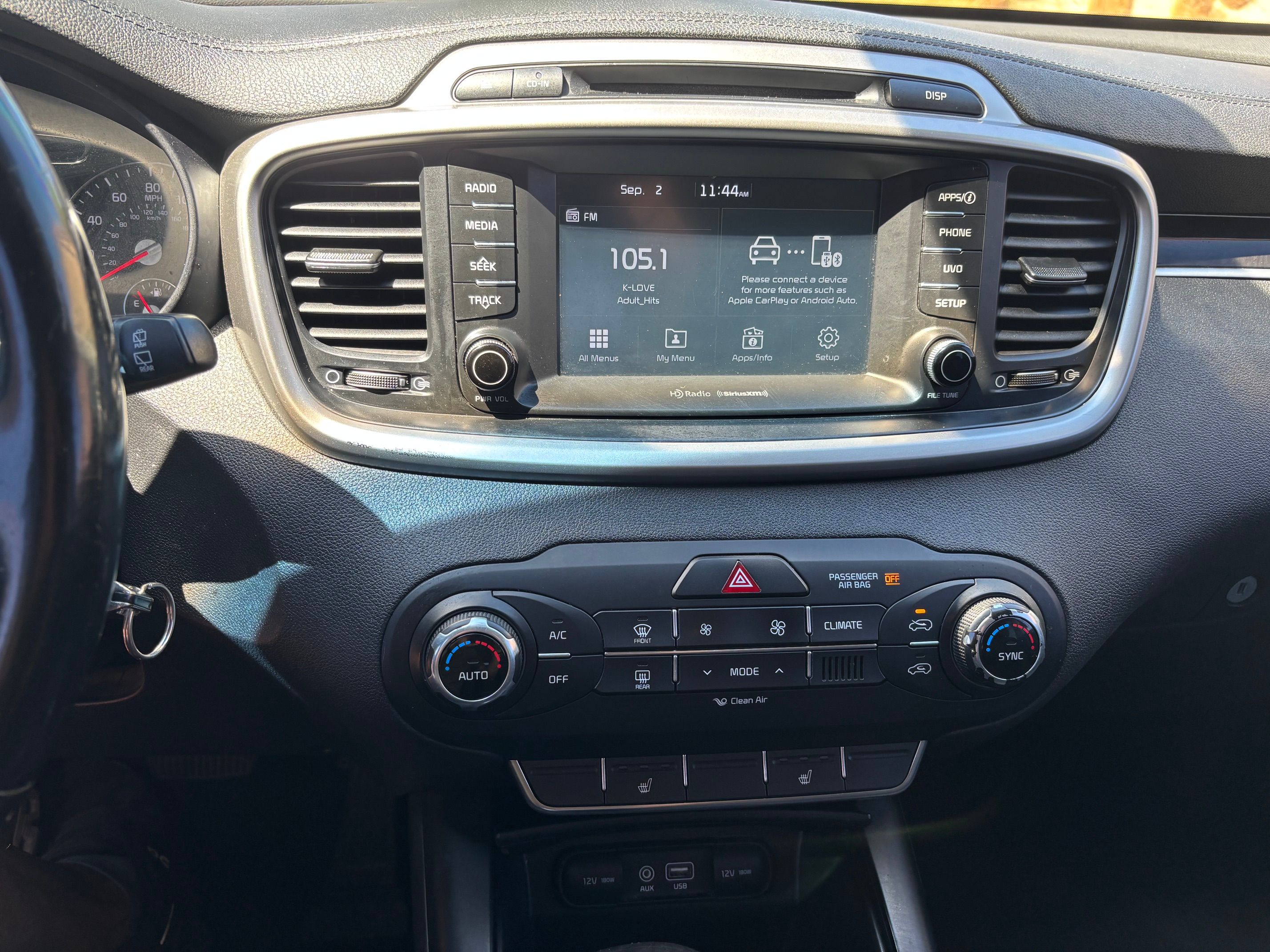 Used 2018 Kia Sorento FWD image 9