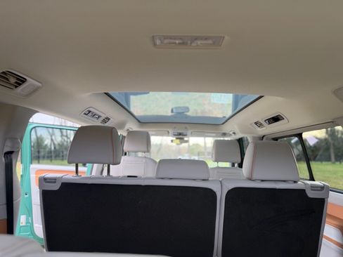 Used 2025 Volkswagen ID. Buzz 1st Edition image 29