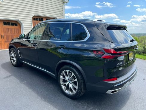 Used 2024 BMW X5 xDrive40i w/ Premium Package AWD/4WD image 8