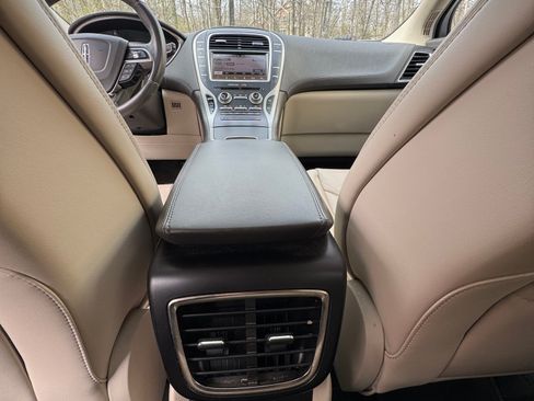 Used 2019 Lincoln Nautilus Reserve w/ Cargo Utility Package image 15