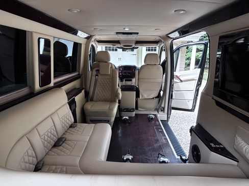 Used 2015 Mercedes-Benz Sprinter 2500 image 15