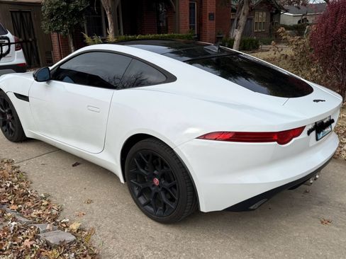 Used 2015 Jaguar F-TYPE Coupe image 11