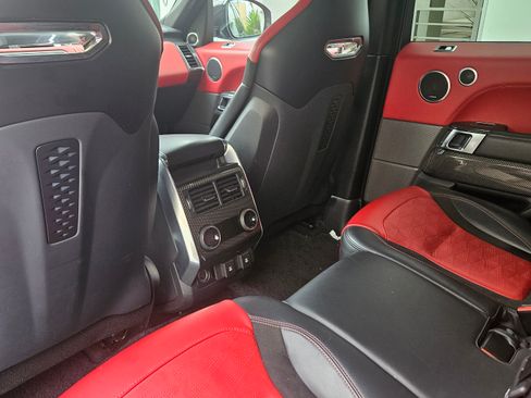 Used 2019 Land Rover Range Rover Sport SVR image 6