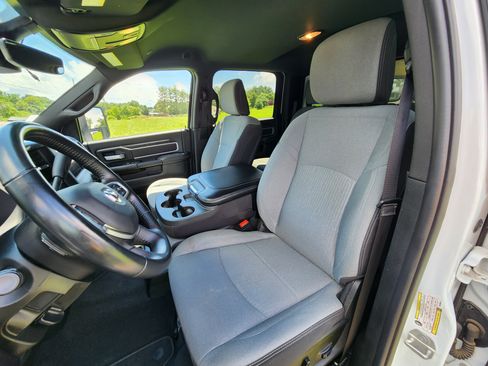 Used 2024 RAM 3500 Big Horn image 13