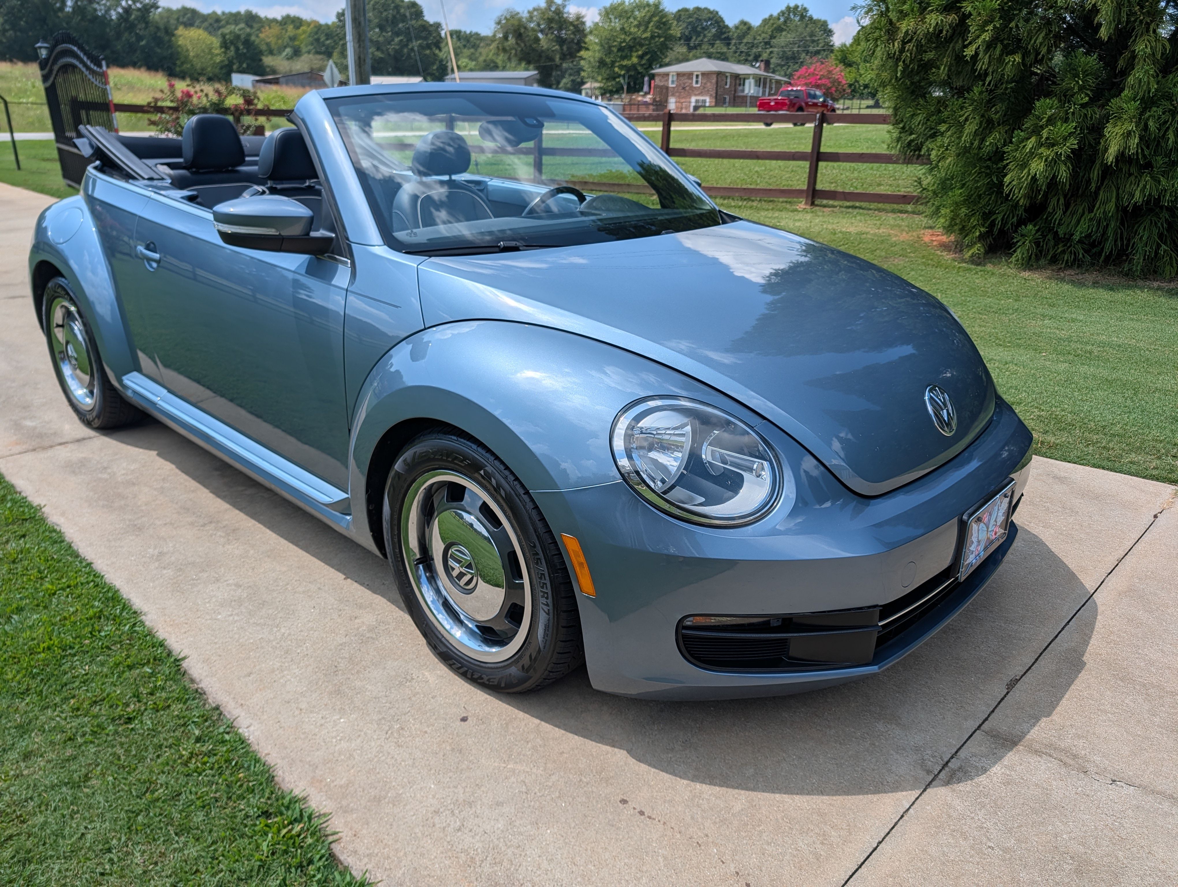 Used 2016 Volkswagen Beetle 1.8T Denim FWD image 8