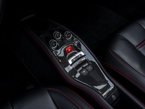 Used 2015 Ferrari 458 Spider image 18