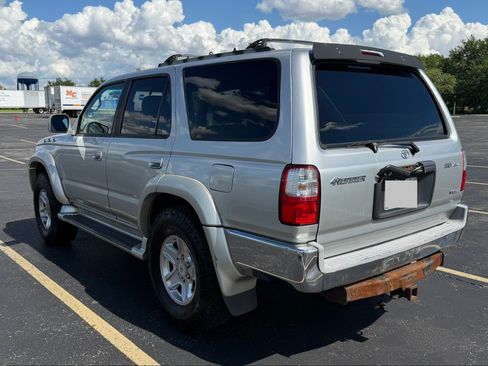 Used 2001 Toyota 4Runner SR5 AWD/4WD image 5