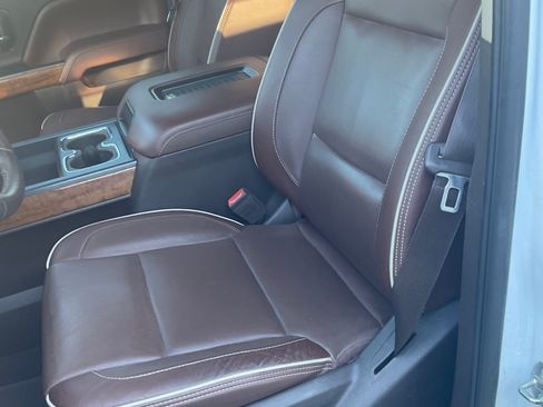 Used 2016 Chevrolet Silverado 2500 High Country w/ Duramax Plus Package image 12