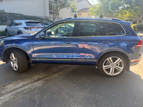 Used 2016 Volkswagen Touareg Executive image 8