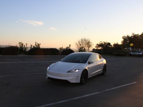 Used 2024 Tesla Model 3 Performance image 4