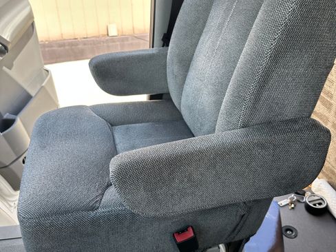 Used 2015 Mercedes-Benz Sprinter 2500 image 15