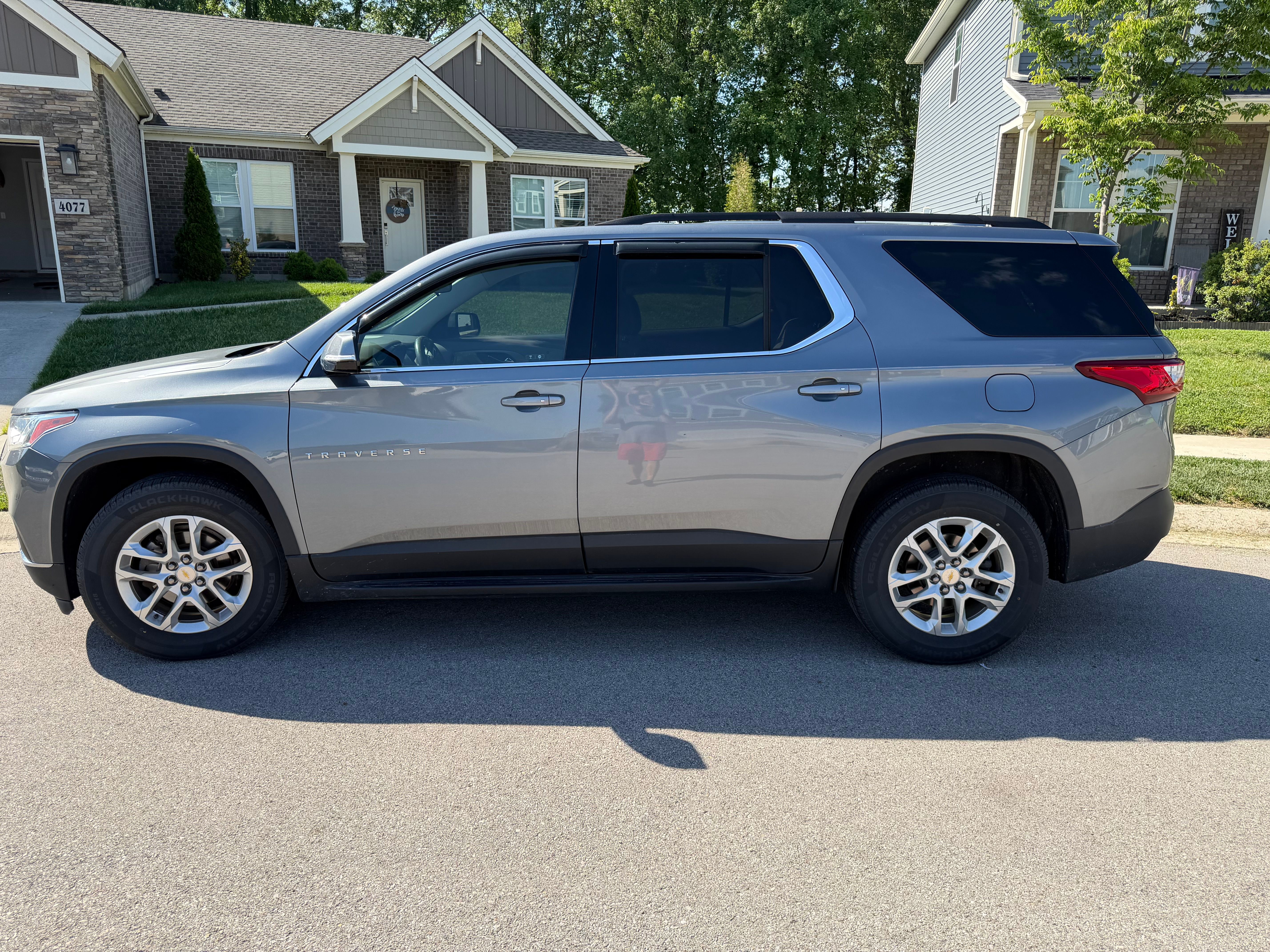 Used 2019 Chevrolet Traverse LT FWD image 13