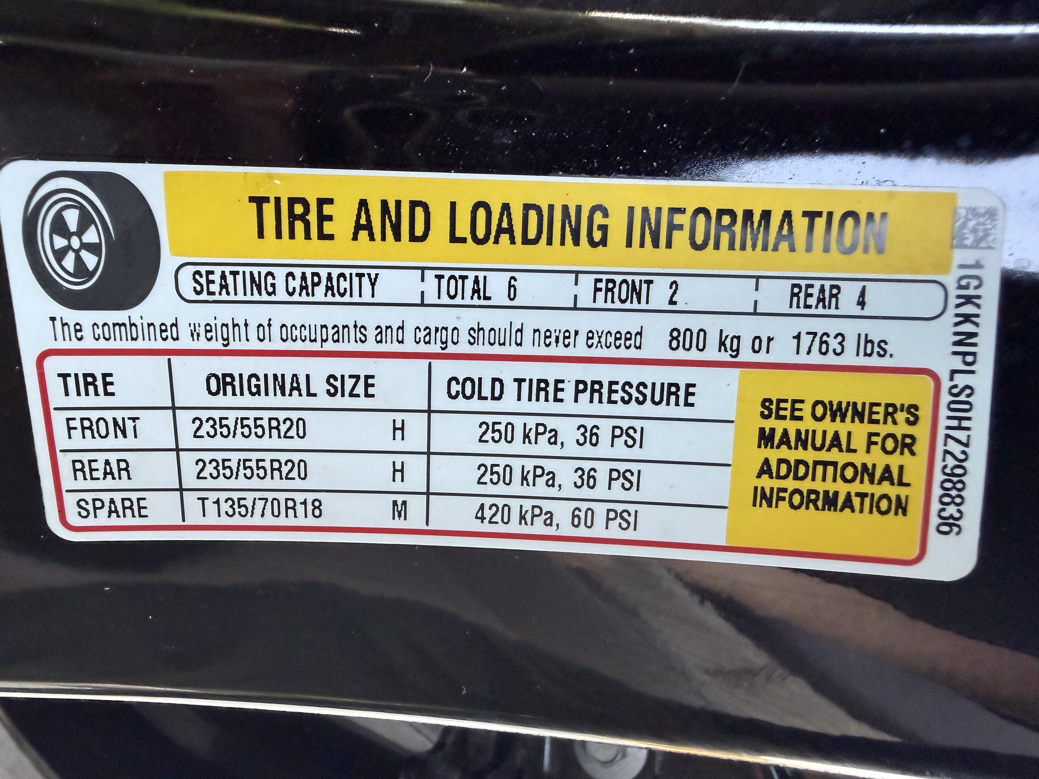 Used 2017 GMC Acadia Denali w/ Technology Package FWD image 30