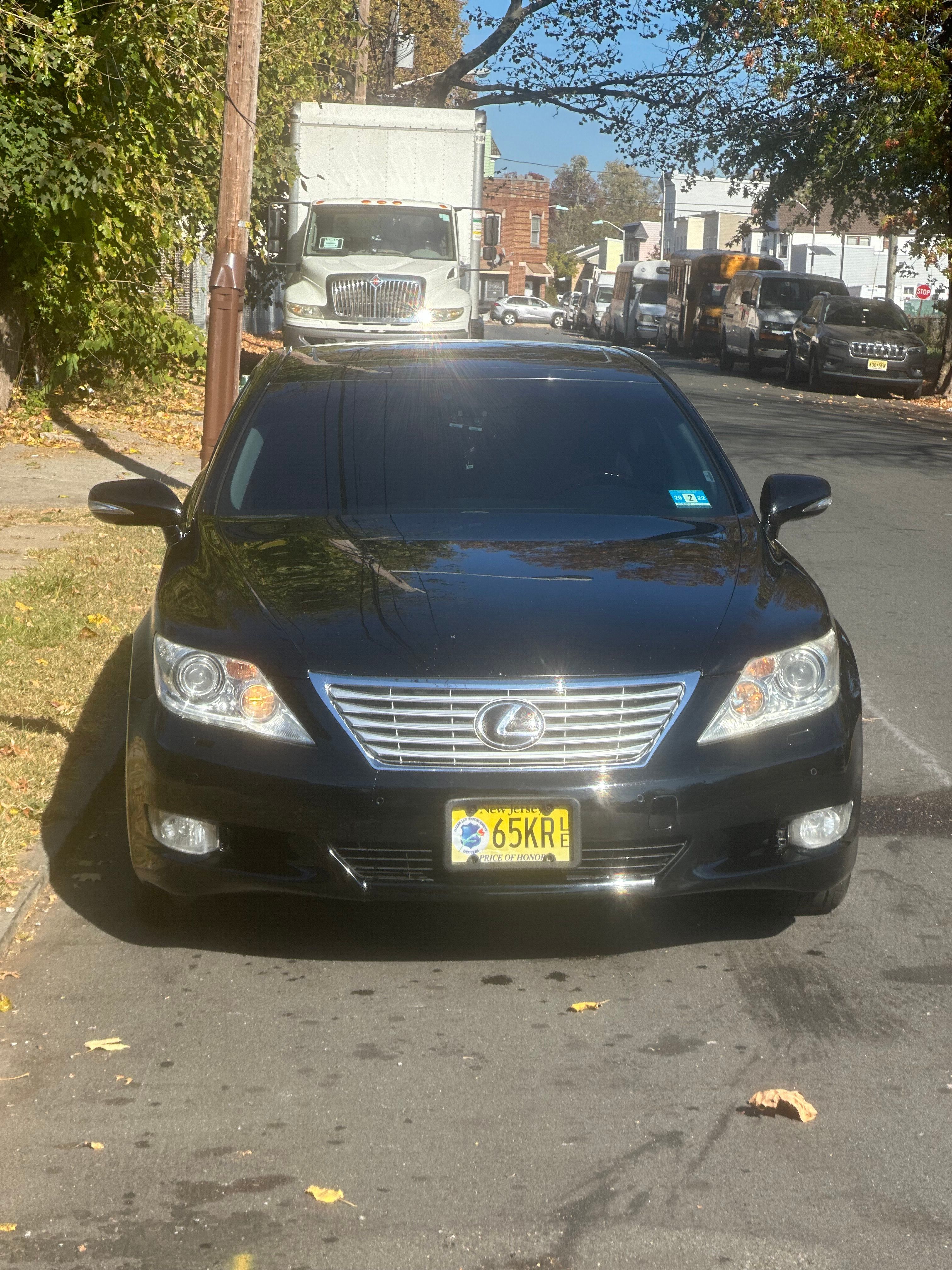 Used 2011 Lexus LS 460 AWD w/ Luxury Value Edition image 11