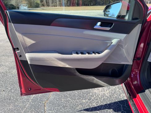 Used 2017 Hyundai Sonata Sport FWD image 20