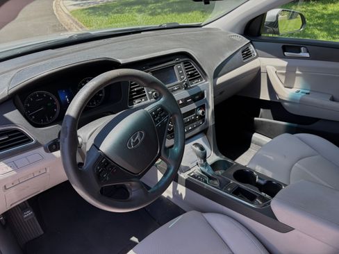 Used 2015 Hyundai Sonata Sport w/ Cargo Package FWD image 12