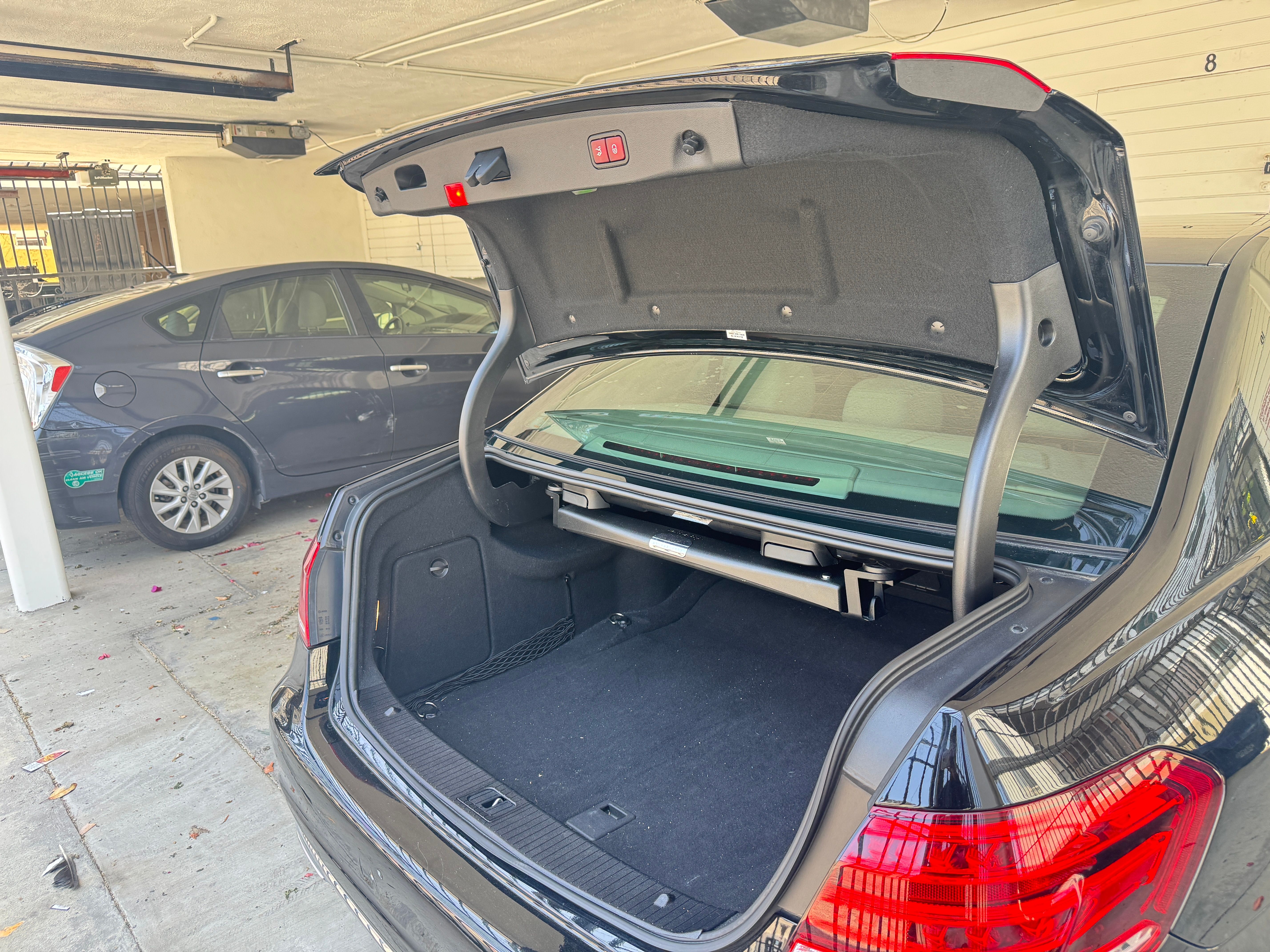 Used 2016 Mercedes-Benz E 350 Sedan w/ Premium Package image 13