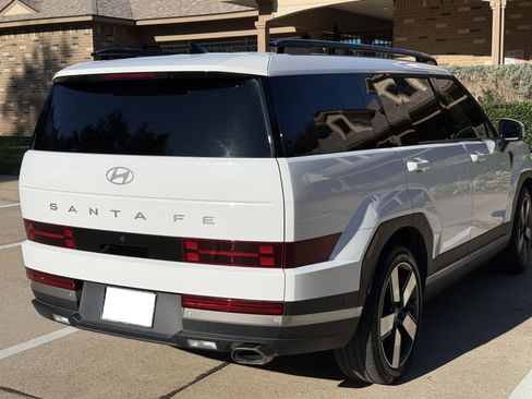 Used 2024 Hyundai Santa Fe Limited image 4
