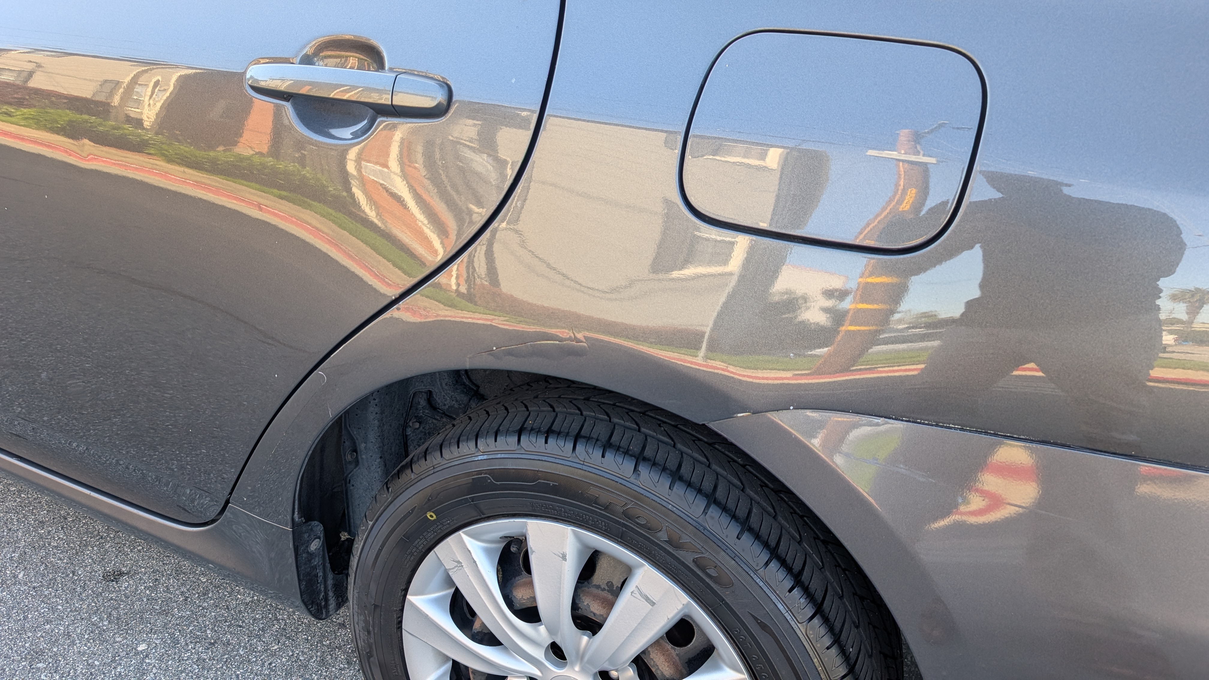 Used 2013 Toyota Corolla LE FWD image 4