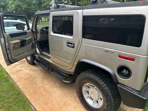 Used 2003 HUMMER H2 Luxury w/ Preferred Equipment Group image 4