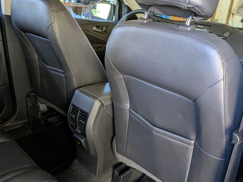 Used 2016 Ford Escape Titanium image 9