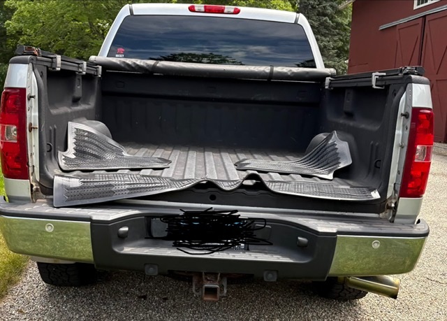 Used 2011 Chevrolet Silverado 1500 LTZ w/ LTZ Plus Package AWD/4WD image 6