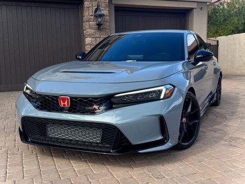 Used 2023 Honda Civic Type R image 4