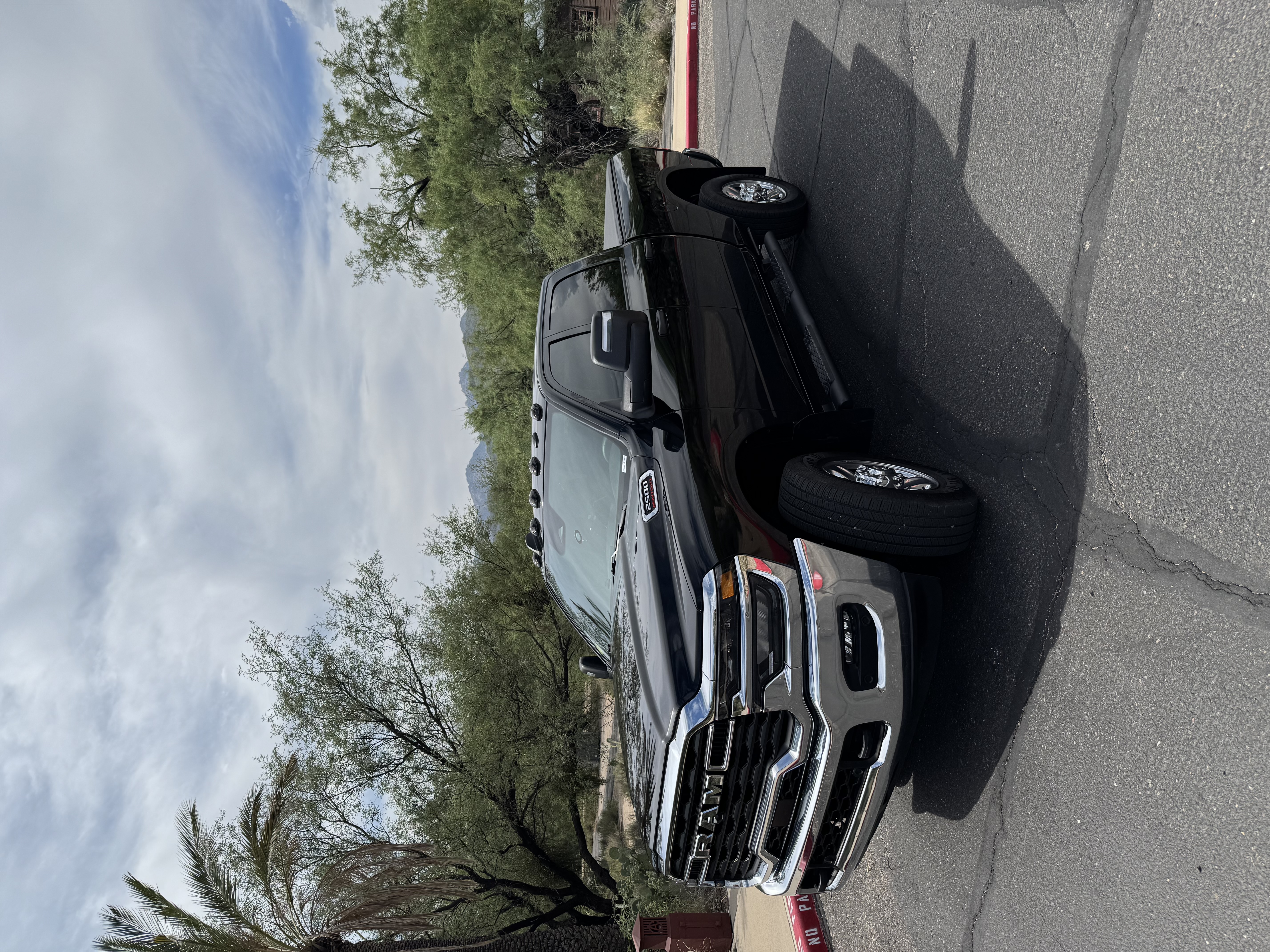 Used 2025 RAM 2500 Tradesman AWD/4WD image 2