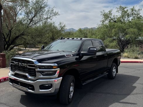 Used 2025 RAM 2500 Tradesman AWD/4WD image 2