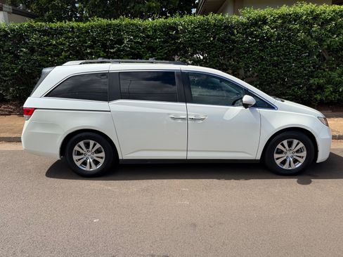 Used 2017 Honda Odyssey EX-L image 2