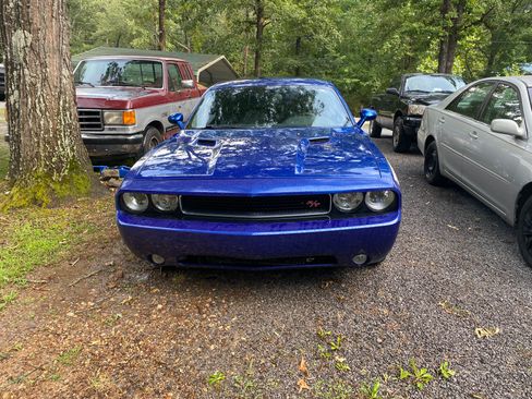 Used 2012 Dodge Challenger R/T RWD image 2