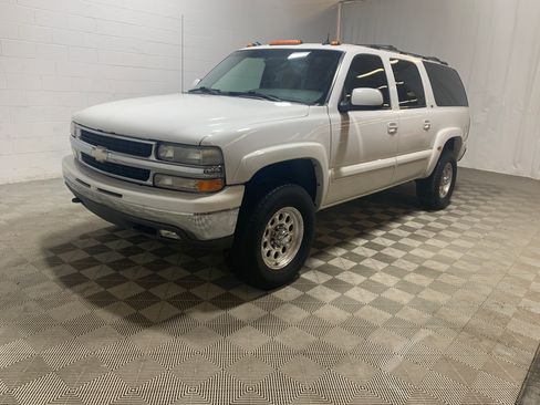 Used 2003 Chevrolet Suburban 2500 LT w/ LT Preferred Equipment Group image 4