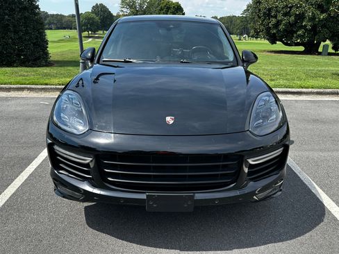 Used 2016 Porsche Cayenne GTS AWD/4WD image 2
