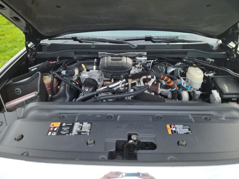 Used 2015 GMC Sierra 2500 Denali w/ Duramax Plus Package image 10