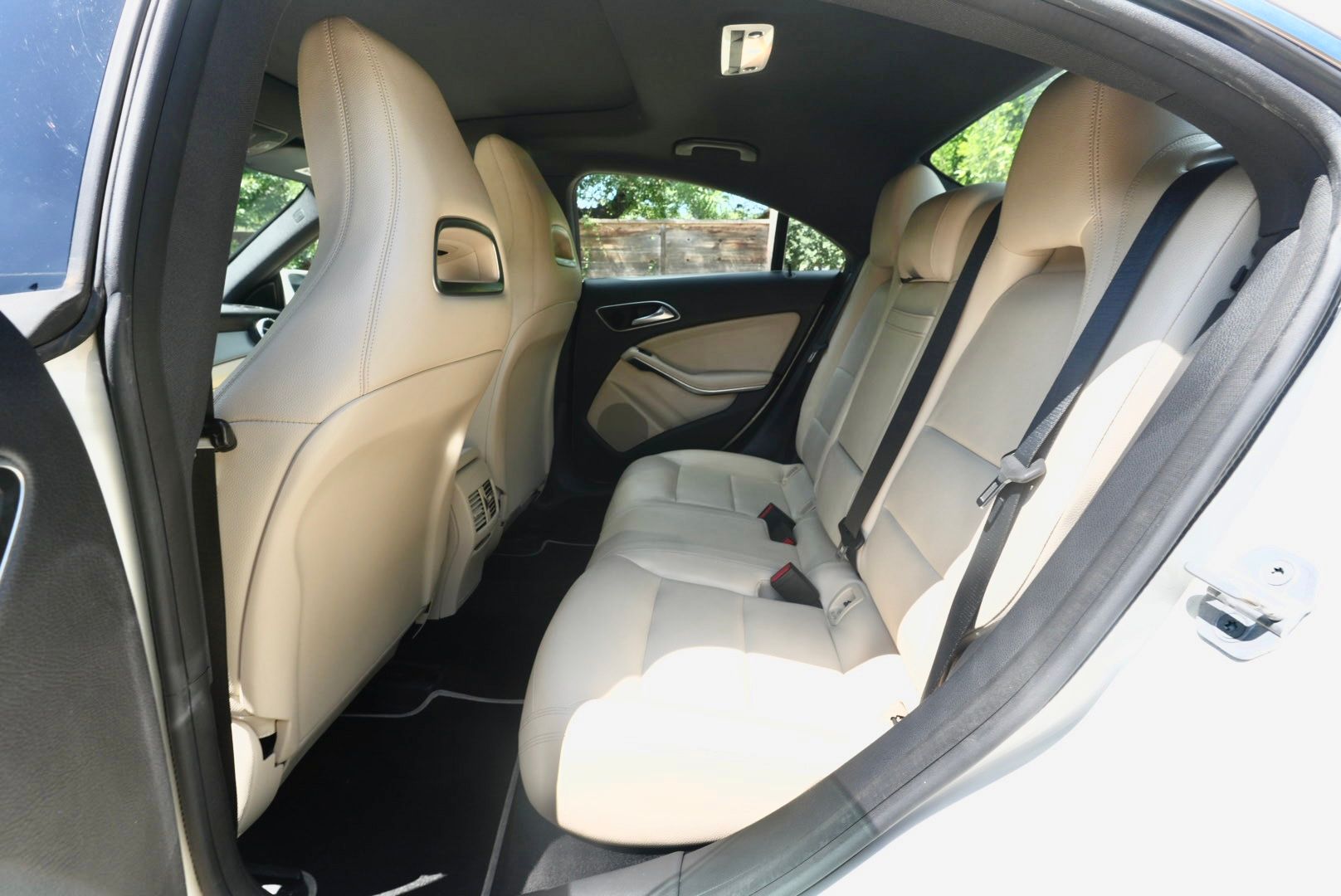 Used 2016 Mercedes-Benz CLA 250 image 12