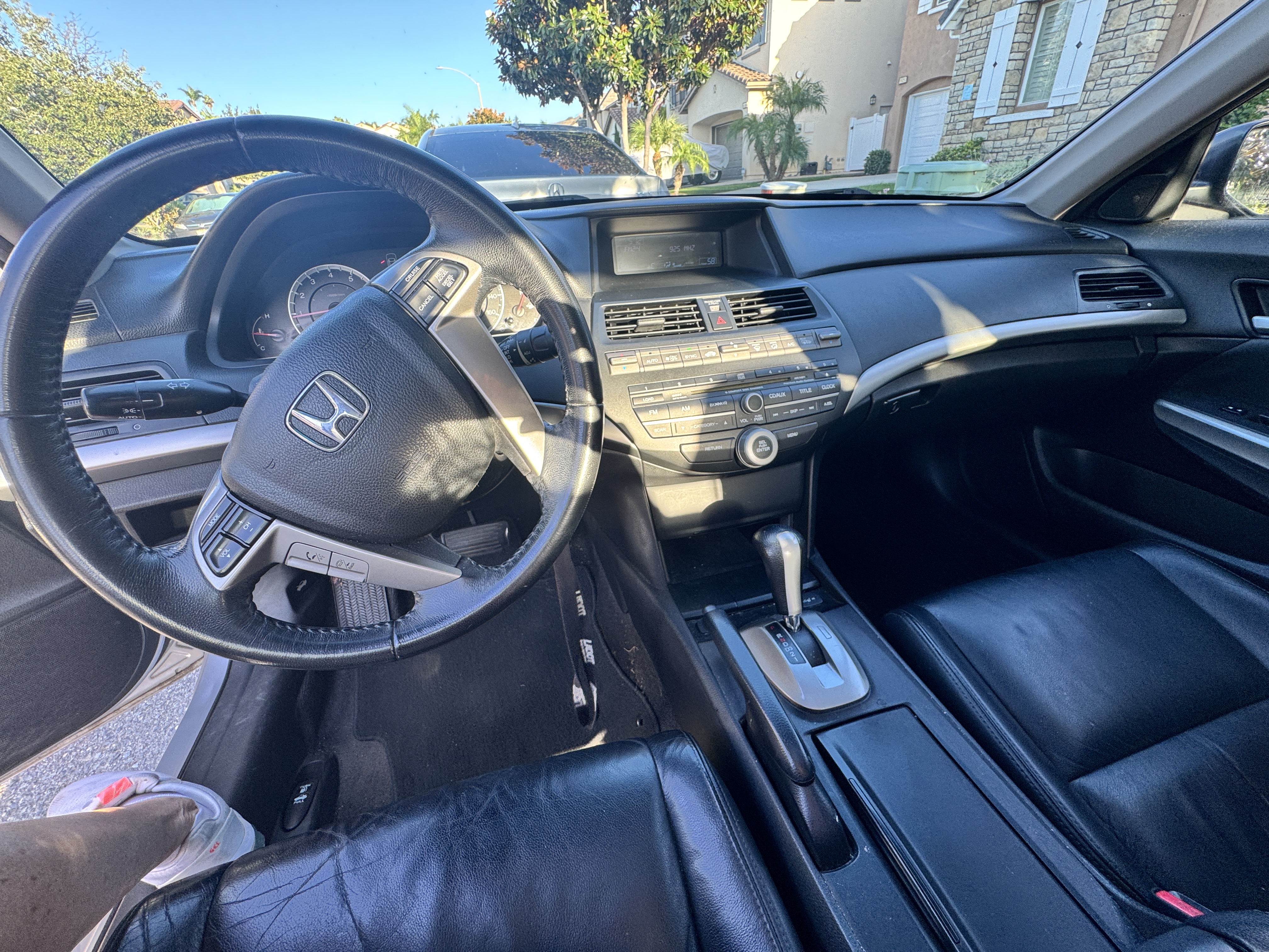 Used 2010 Honda Accord EX-L image 8