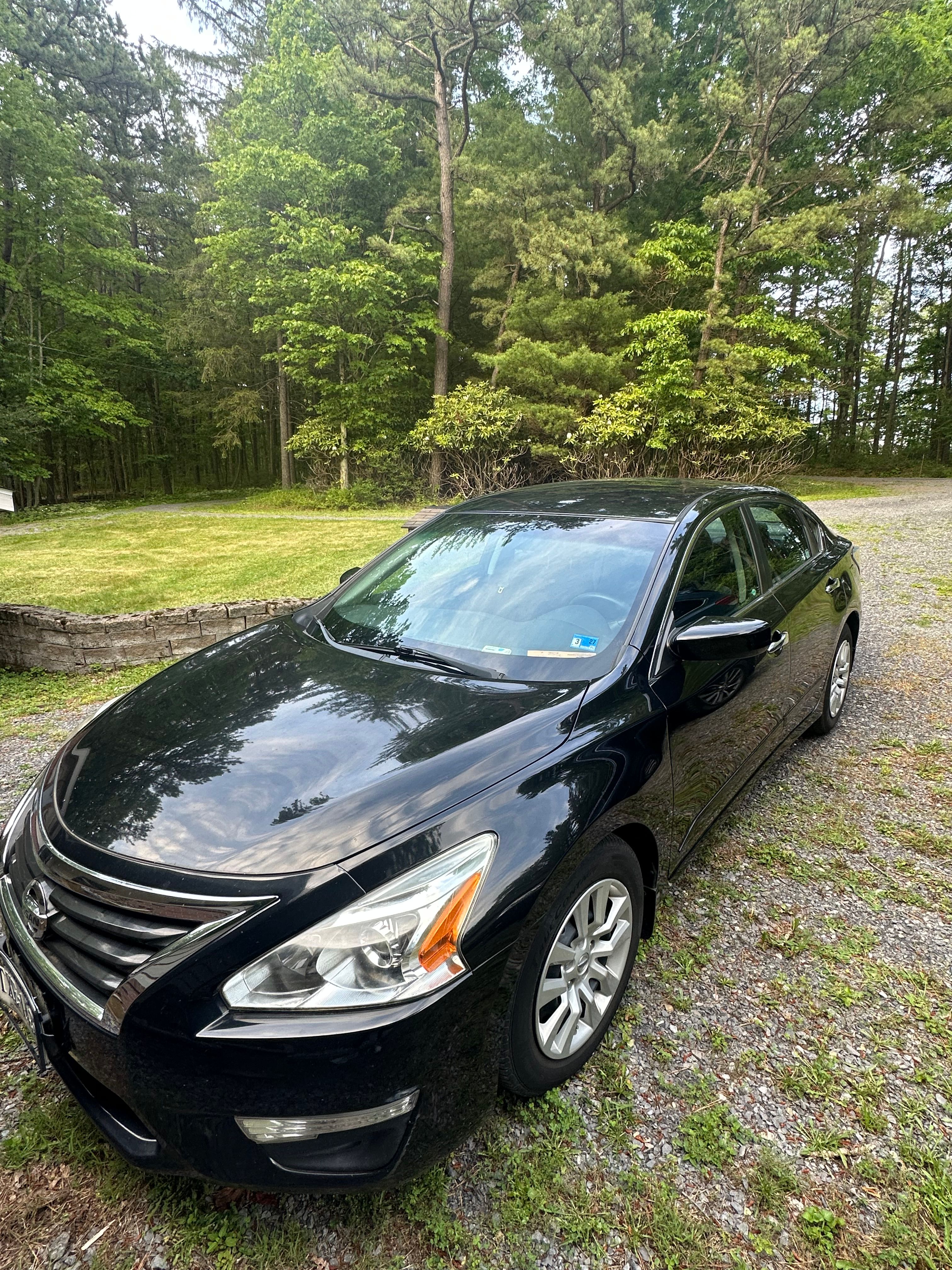Used 2014 Nissan Altima 2.5 S w/ Display Audio Package FWD image 1