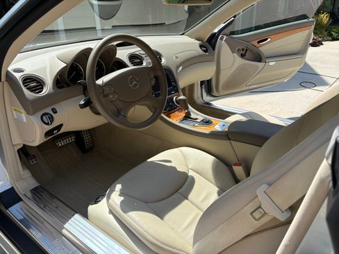 Used 2007 Mercedes-Benz SL 550 image 15