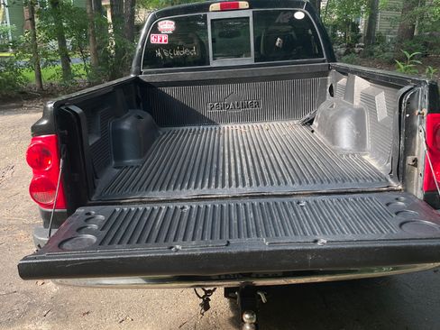 Used 2005 Dodge Dakota Laramie AWD/4WD image 17
