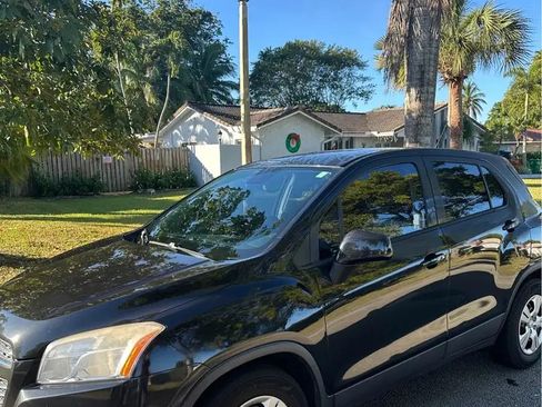 Used 2016 Chevrolet Trax LS image 2