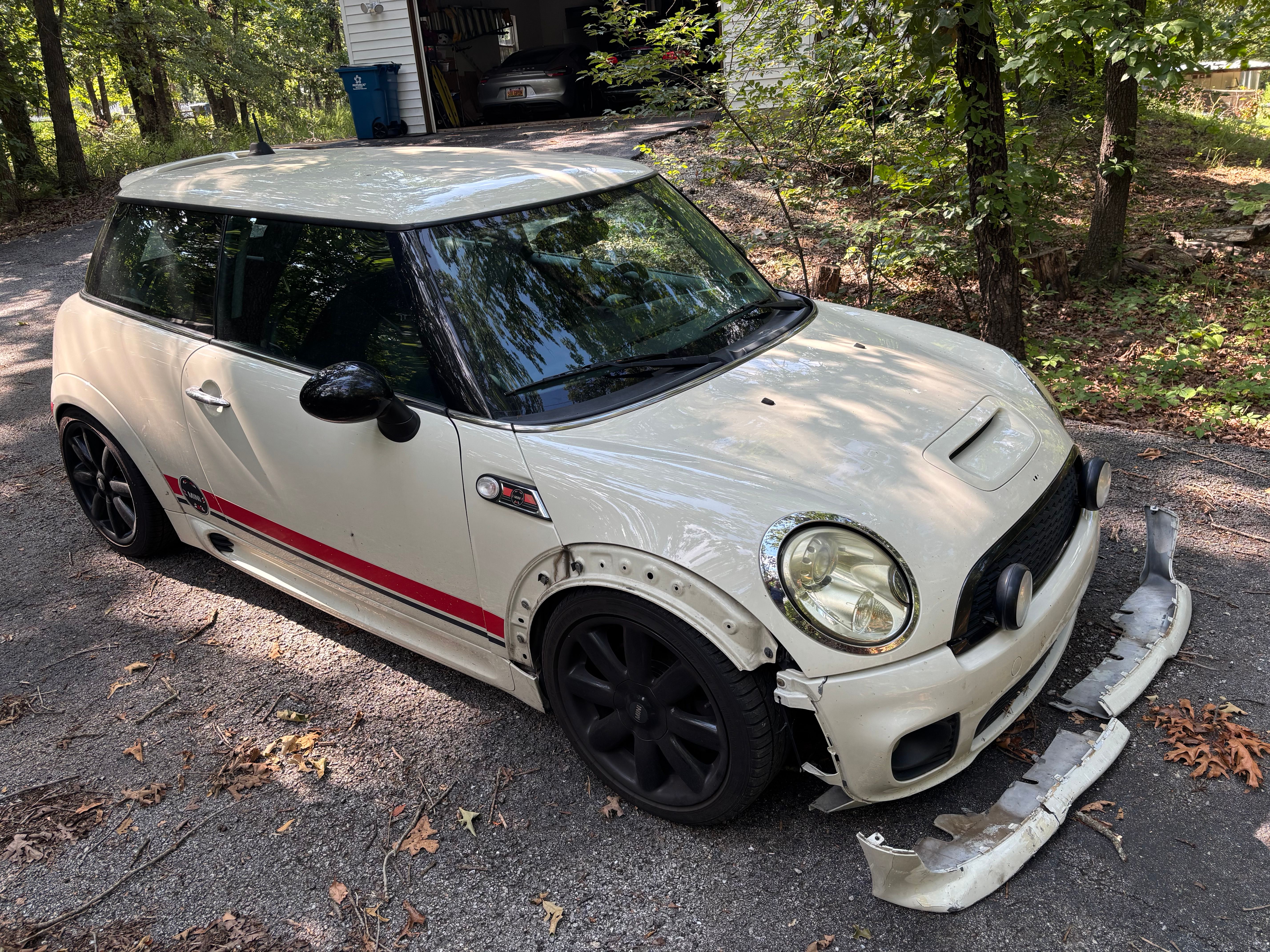 Used 2010 MINI Cooper S FWD image 1