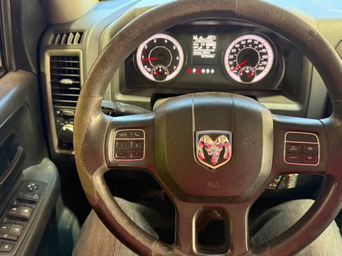 Used 2016 RAM 2500 Tradesman image 15