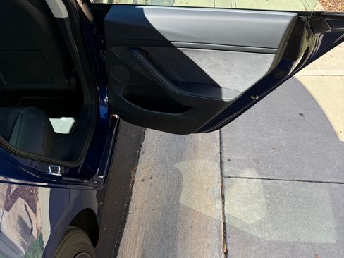 Used 2023 Tesla Model 3 Standard Range image 9