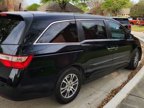 Used 2011 Honda Odyssey EX-L image 4