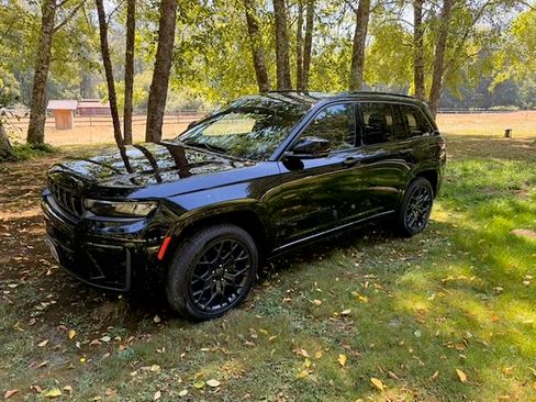 Used 2026 Jeep Grand Cherokee Summit w/ Obsidian Package AWD/4WD image 1